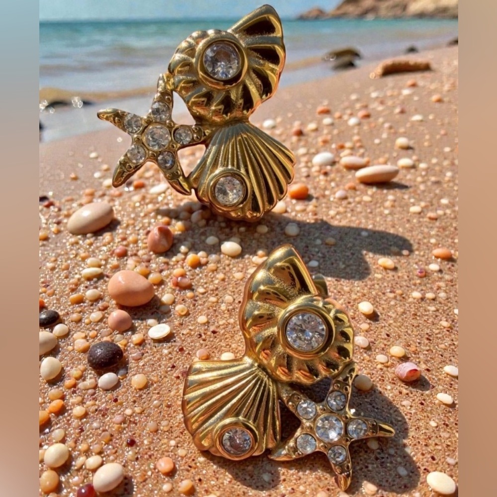 Gold Starfish and Shell Earrings - Picture 3 of 5